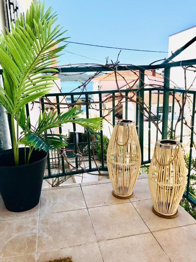 Apartmani-Okrug Gornji-Ciovo Trogir Bagian luar foto